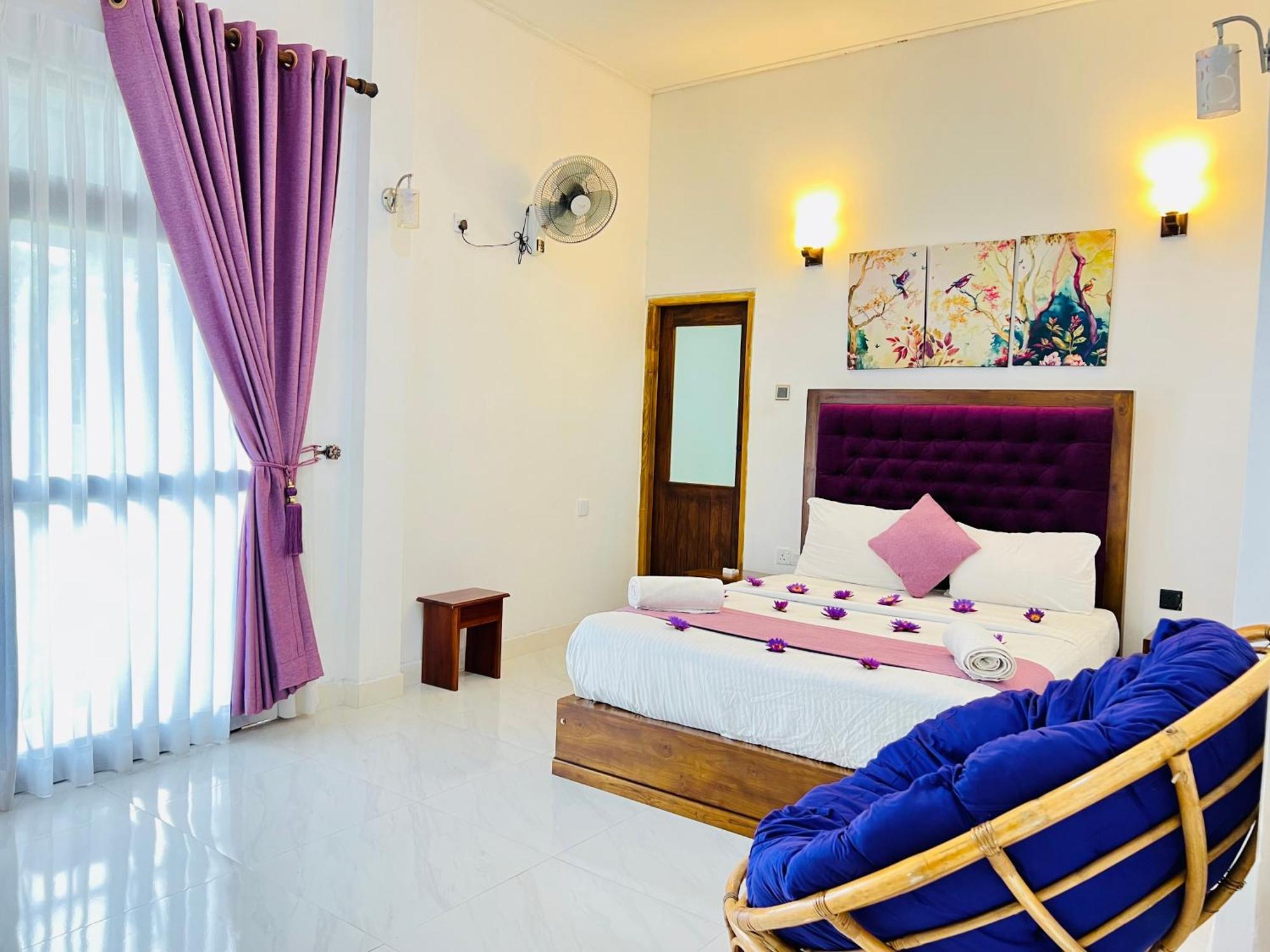 Heaven Breeze Hotel Канди Екстериор снимка