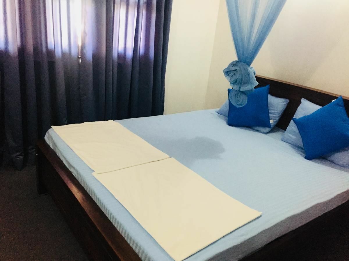 Heaven Breeze Hotel Канди Екстериор снимка